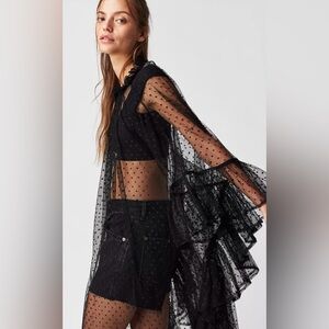 Free People *IR* Swiss Dot Ruffle Kafatan